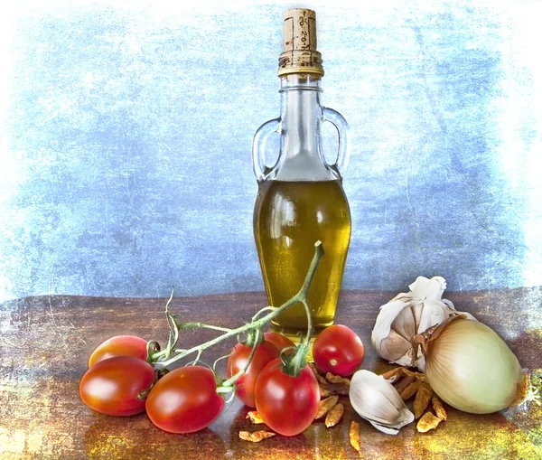 Akdeniz lezzetleri - zeytinyağı, baharat, domates — Stok fotoğraf