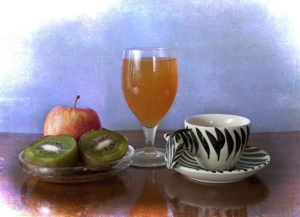 Café da manhã saudável: café expresso, frutas, suco. Calorias baixas — Fotografia de Stock