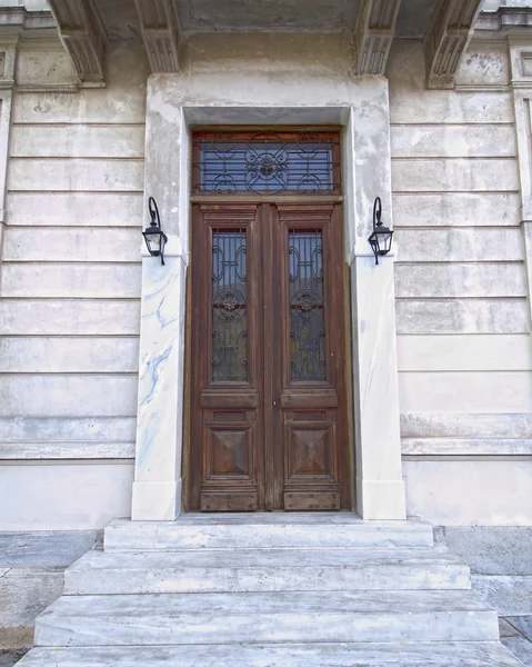 Elegancki dom drzwi — Zdjęcie stockowe