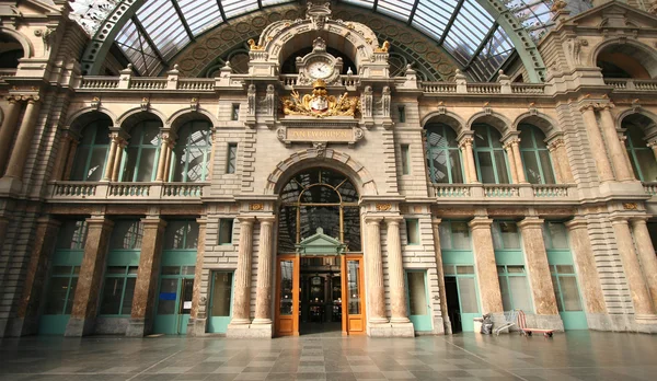 Głównego dworca kolejowego w Antwerpii — Zdjęcie stockowe