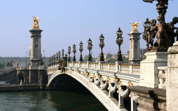 В Париж. Мост Конкорда — стоковое фото