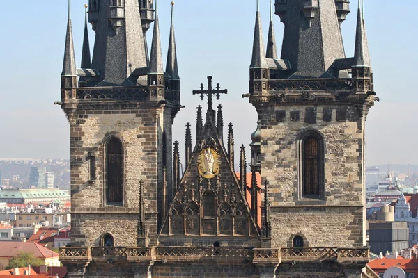 Башни Тынского собора — стоковое фото