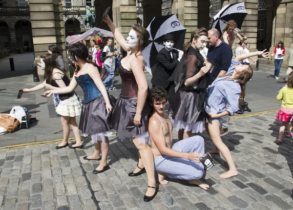 Účinkující na festivalu v Edinburghu — Stock fotografie