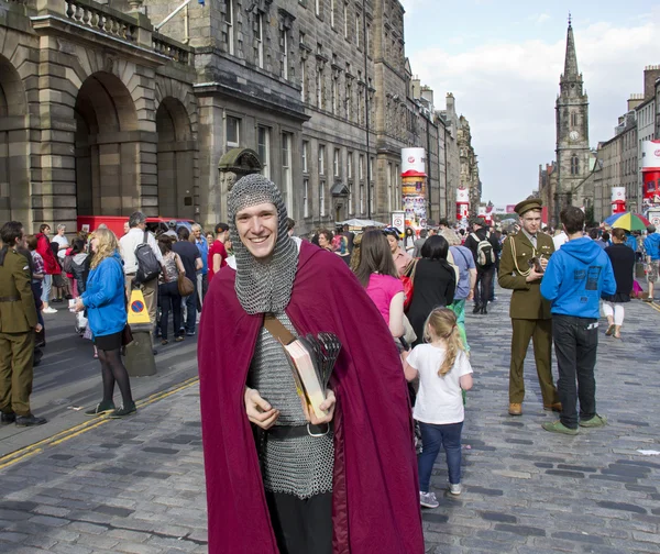 Edinburgh Festivali'nde Ortaçağ Şövalyesi — Stok fotoğraf