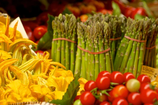 Trh se zeleninou — Stock fotografie