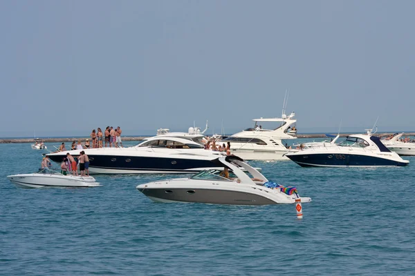 Party On Boats Anchored On Lake Michigan In Chicago — Stock Photo, Image