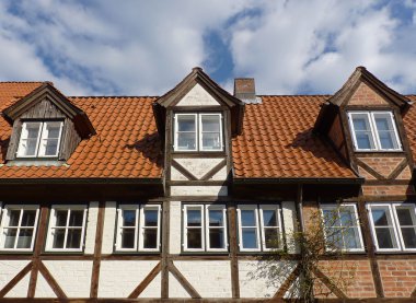 dormers bir çatı üzerinde