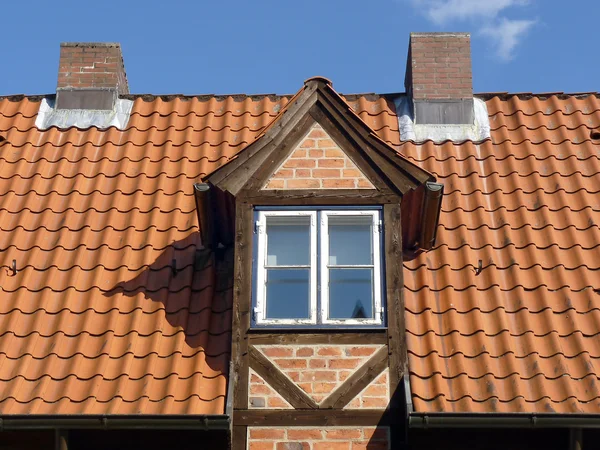 Dormer on an old roof — Stock Photo, Image