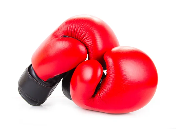 Червоні боксерські рукавички ізольовані на білому тлі — стокове фото