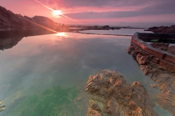 Rocas del amanecer y el sol — Foto de Stock