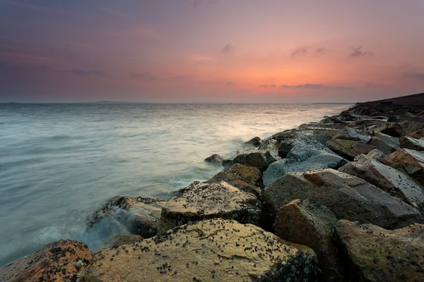 Sunset bank y las olas — Foto de Stock