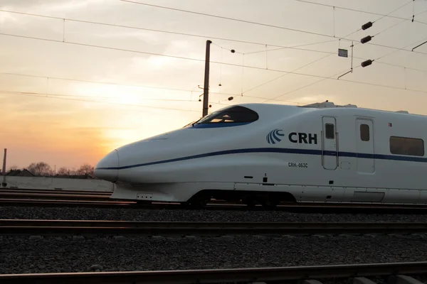 Demiryolu tren ve gün batımı