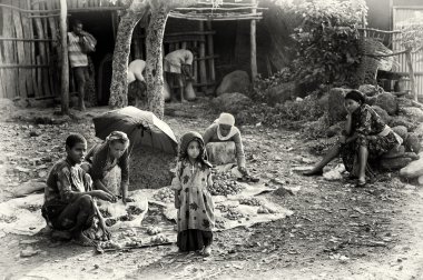 ethiiopian aile patates yere satıyor