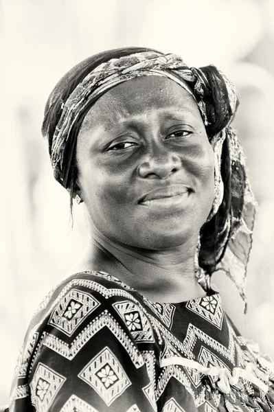 Porträtt av en ghanansk kvinna — Stockfoto