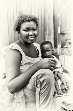 Gana ve annesi küçük oğlu