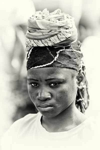 Una chica triste ghanesa — Foto de Stock