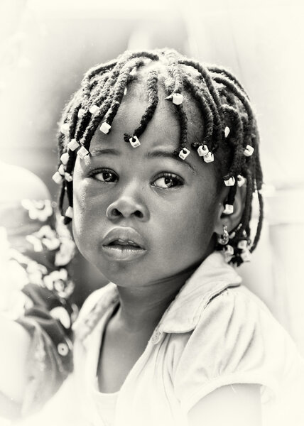 Young girl from Ghana with curious hair