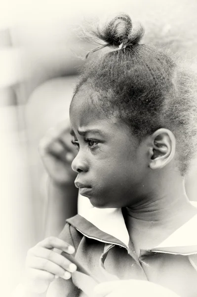 En profil av en ghanansk liten flicka — Stockfoto