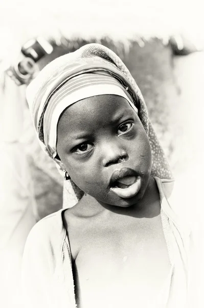 Malý ghanský gorl úsměvy — Stock fotografie