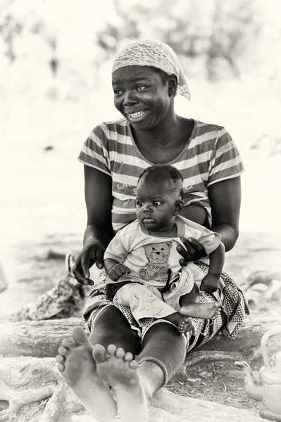 母と息子はガーナ — ストック写真