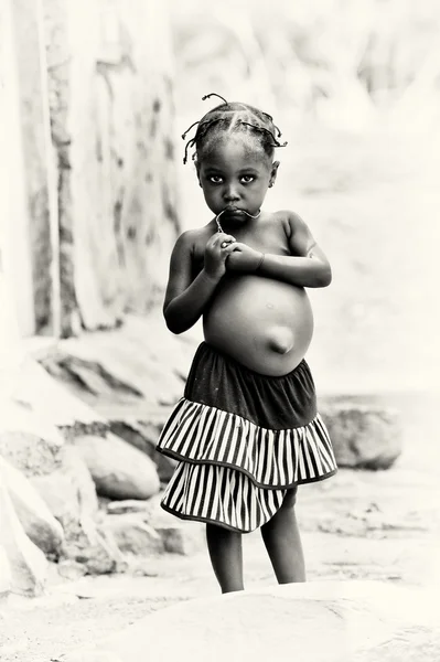 穿裙子的加纳女孩 — 图库照片