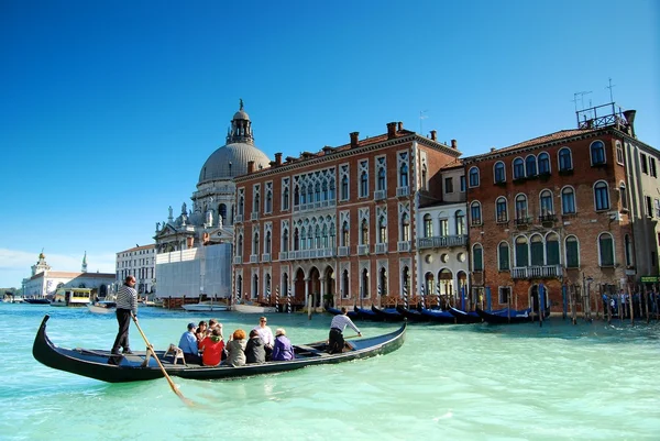 Gondoli na canal Grande, Wenecja — Zdjęcie stockowe