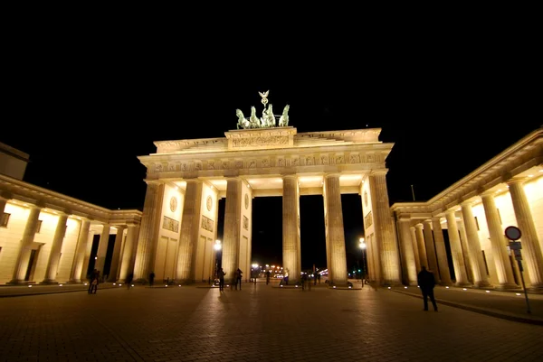 Brandenburg Gate illuminated. — Stock Photo, Image