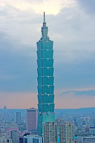 Вертикаль, Тайбэй 101 Стоковое Изображение