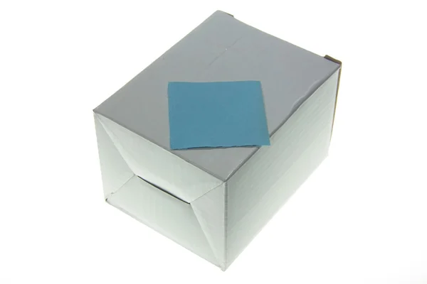 Caja de cartón vacía aislada con fondo blanco — Foto de Stock