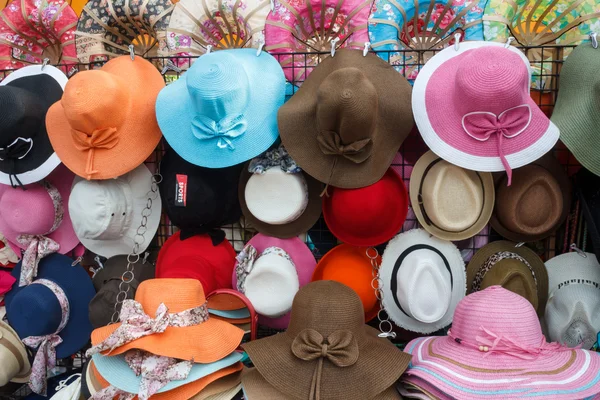 各种时尚帽子 — 图库照片
