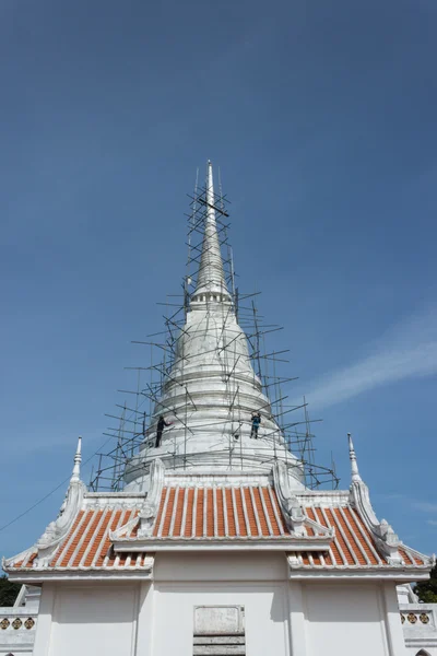 Белая пагода — стоковое фото