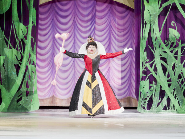 Червонная королева на коньках
