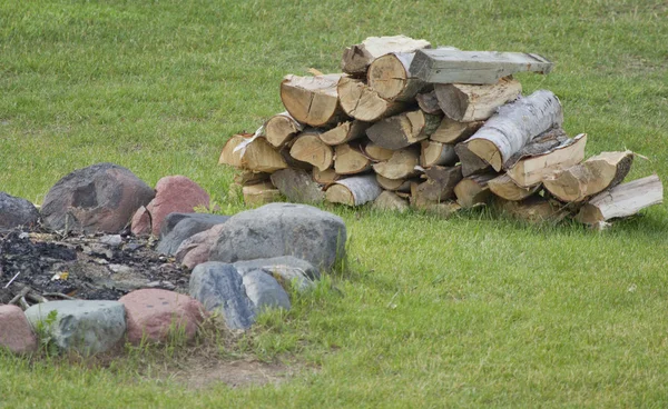 Drewno przy ognisku — Zdjęcie stockowe