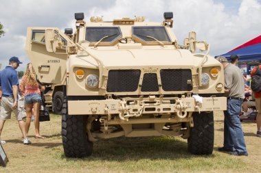 Oshkosh Humvee