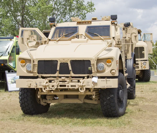 Oshkosh Humvee vista frontale — Foto Stock