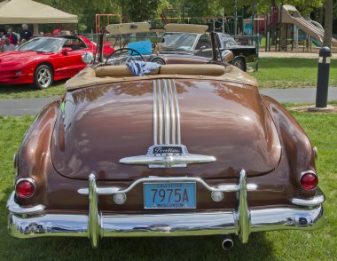 1951 Pontiac Chieftain rear view clipart