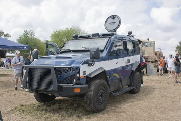 Front of Oshkosh Corp TPV miilitary vehicle — Stock Photo, Image