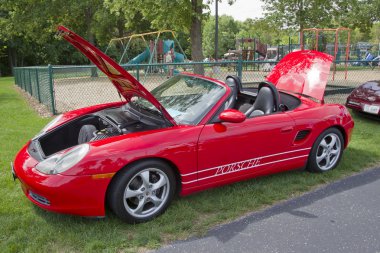 2002 kırmızı porsche boxter