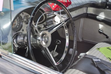 1957 ford thunderbird iç