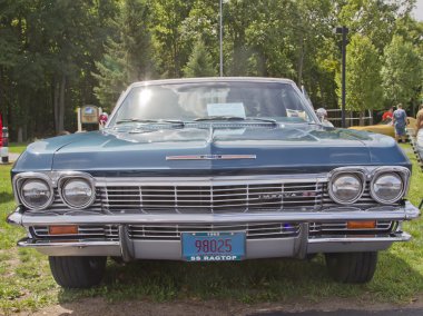 1965 Chevy Impala SS Ragtop Front view clipart