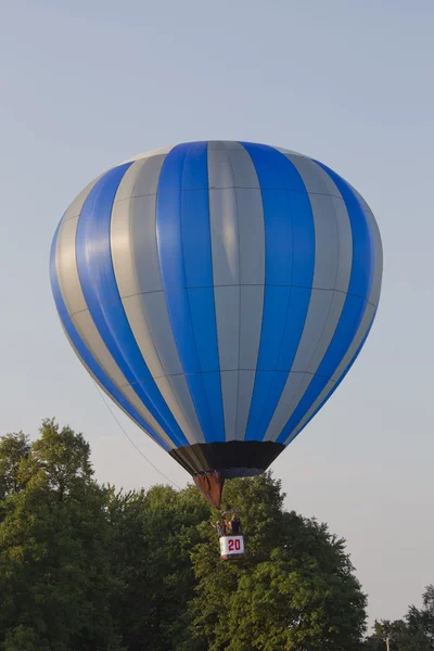 Balon kaldırma — Stok fotoğraf