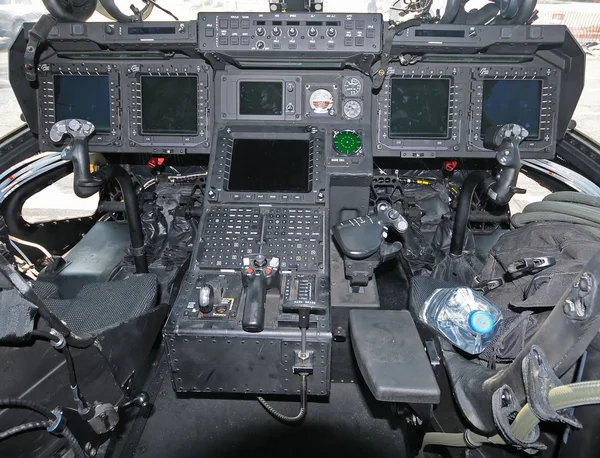 直升机驾驶舱 — 图库照片