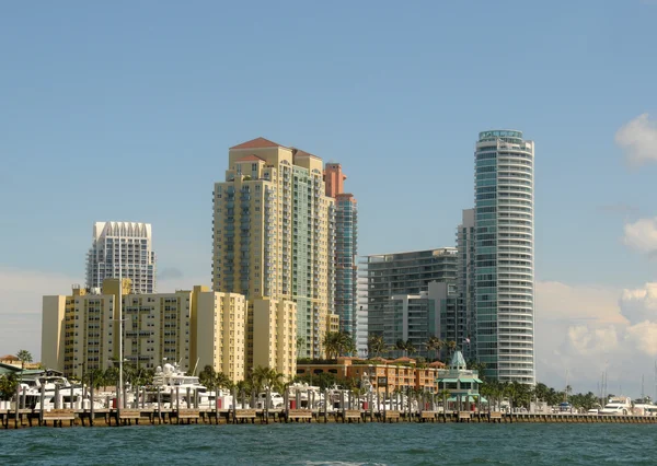 Highrise vivendo em Miami Beach — Fotografia de Stock