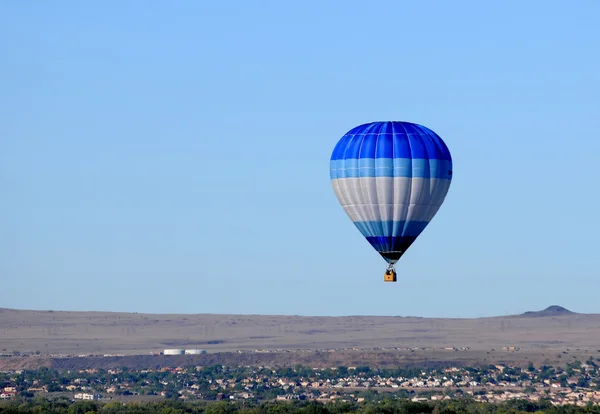 Blue ot air balloon — Stock Photo, Image