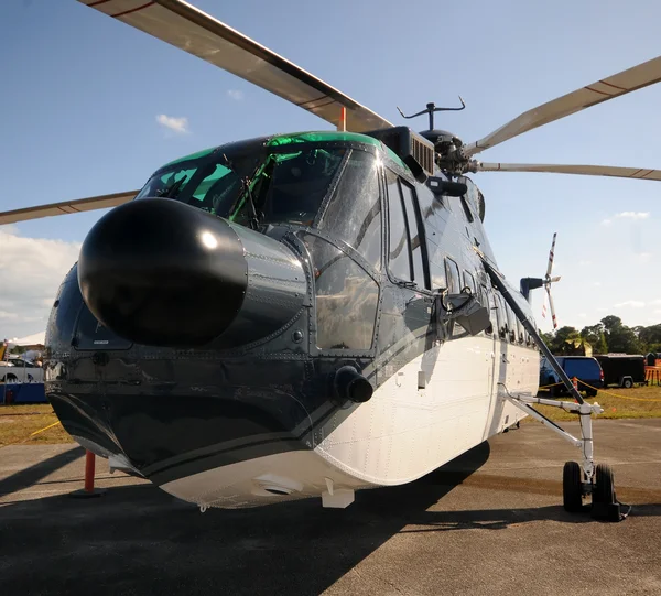 Vista frontal del helicóptero pesado — Foto de Stock
