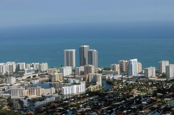 Miami edifícios à beira-mar — Fotografia de Stock
