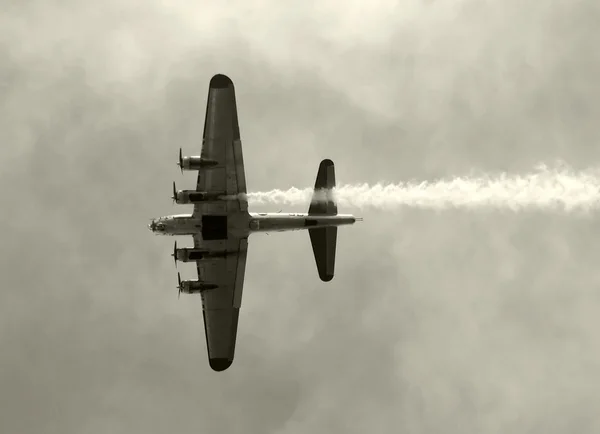 Bombowiec epoki ii wojny światowej — Zdjęcie stockowe