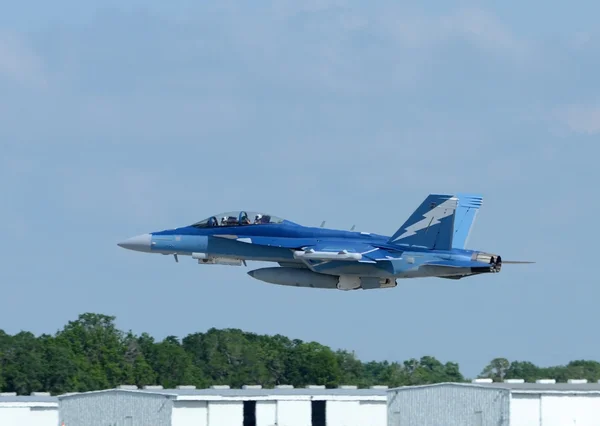 Jetfighter taking off — Stock Photo, Image