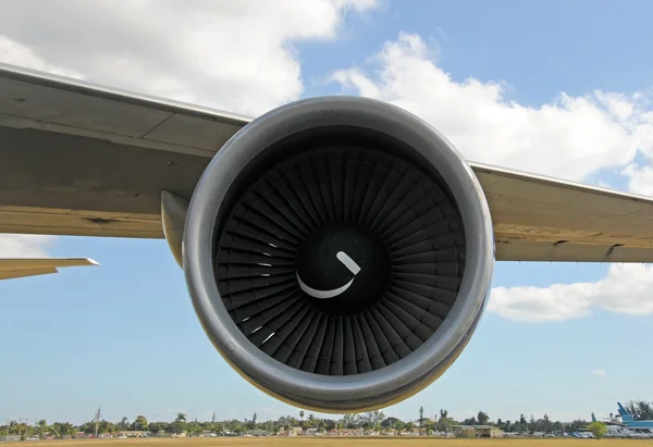 Vista frontale del motore dell'aereo — Foto Stock