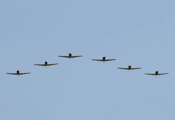 Alte Flugzeuge in Formation — Stockfoto